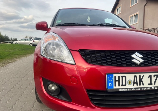 Suzuki Swift cena 23499 przebieg: 143979, rok produkcji 2012 z Czersk małe 631